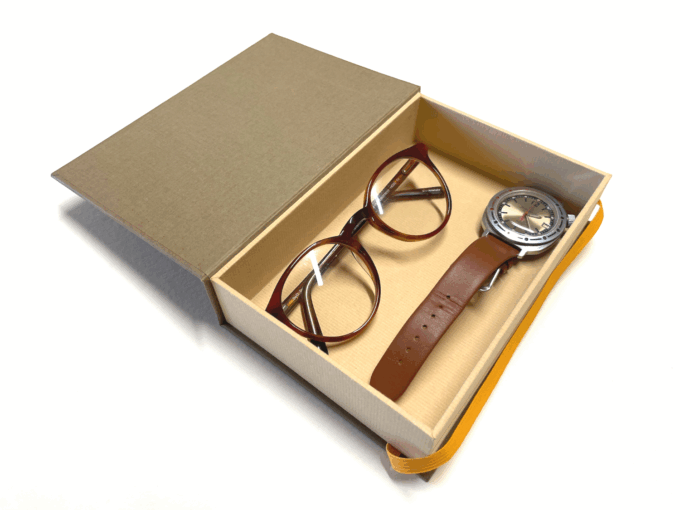 Box mit Klappdeckel 25 cm lang — bezogen mit feinem Papier – Bild 3